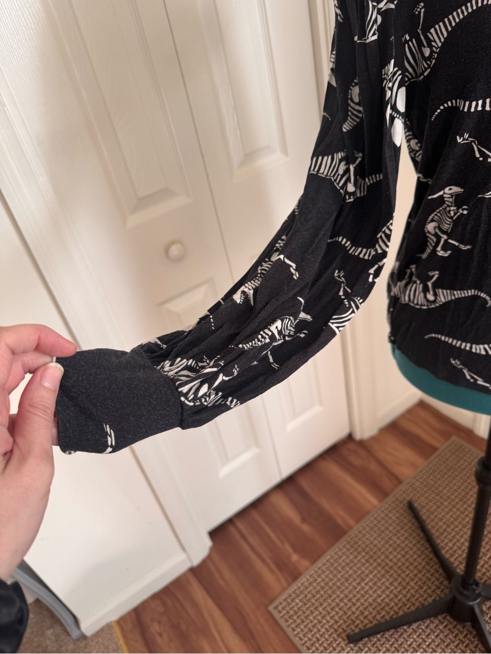 Black Dinosaur Skeleton Print Long Sleeve Top - Picture 3 of 6